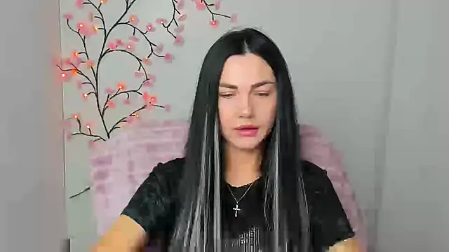 Lune Moon online show from March 31, 5:29 am