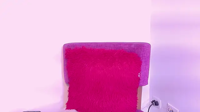 KITY HILL online show from December 21, 3:33 am