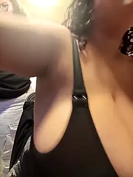 KITY HILL online show from April 23, 10:34 pm