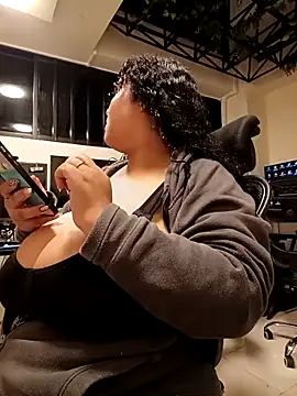 KITY HILL online show from March 5, 3:35 am