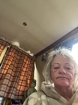 ladyboatlady online show from April 28, 6:06 am