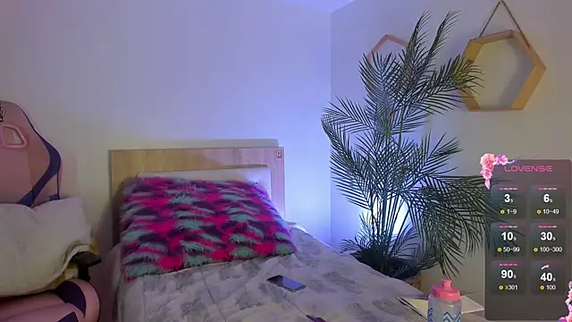 Hadid Jimenez  online show from March 27, 11:05 pm