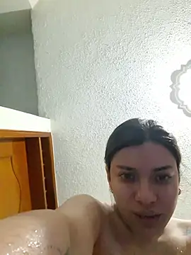 AmaiaSalvatore online show from April 25, 11:24 pm