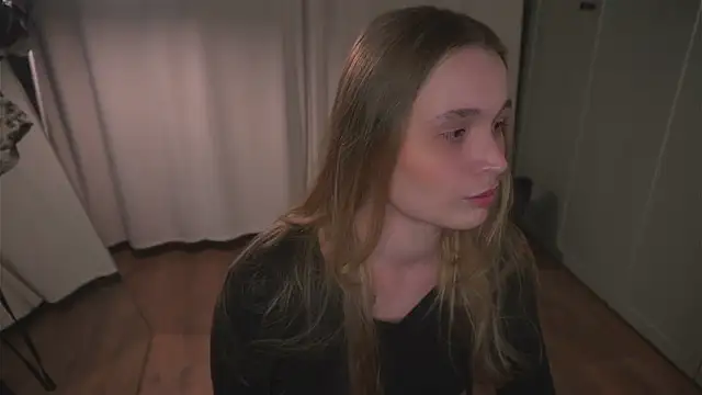 lisa schiele online show from April 22, 8:17 pm