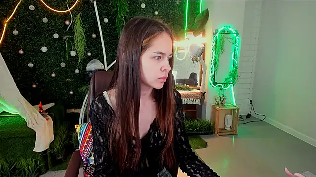 UliaNeer online show from April 28, 9:13 am