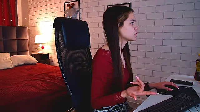 UliaNeer online show from April 16, 5:08 am