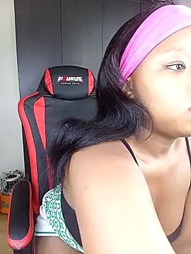 Snapshot of Young_Slut21 chatting on October 16, 4:37 am Young Slut21 online show from October 16, 4:37 am