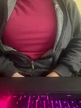 LunoviaXL online show from November 4, 11:15 am