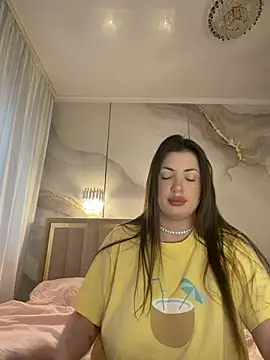 TiffaNoel online show from April 30, 2:55 pm