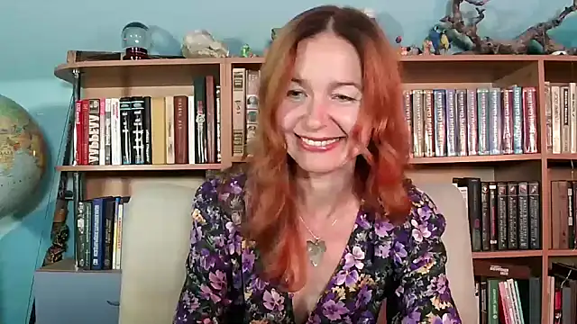 Snapshot of Foxilady357 chatting on September 21, 2:27 pm Foxilady357 online show from September 21, 2:27 pm