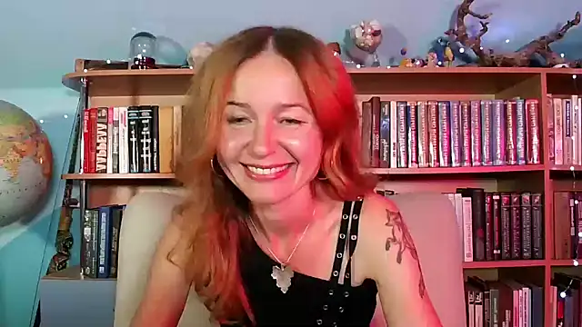 Snapshot of Foxilady357 chatting on September 14, 2:15 pm Foxilady357 online show from September 14, 2:15 pm