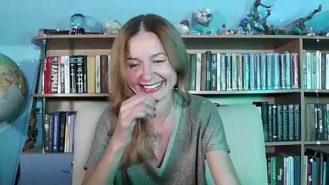 Snapshot of Foxilady357 chatting on September 19, 2:16 pm Foxilady357 online show from September 19, 2:16 pm