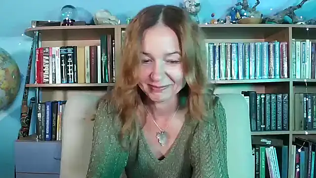 Snapshot of Foxilady357 chatting on September 26, 2:25 pm Foxilady357 online show from September 26, 2:25 pm