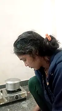 Guriya0076 online show from November 19, 4:45 am