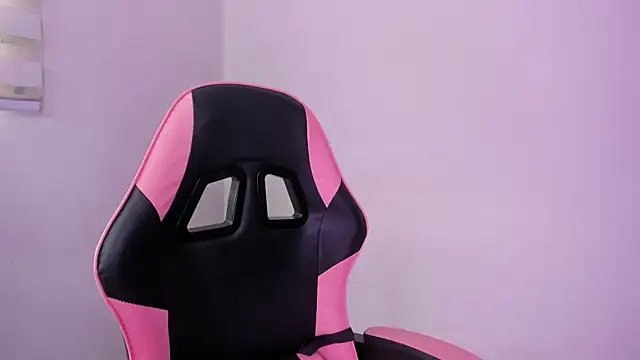 Arianna Jannes online show from April 25, 3:53 pm