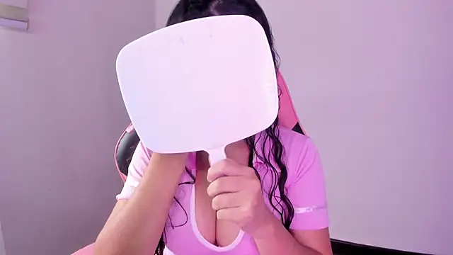 Arianna Jannes online show from April 23, 5:48 pm