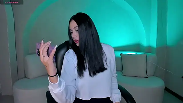 AmbarJames  online show from October 1, 12:21 pm