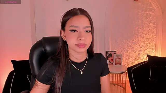 SophieHouston  online show from July 13, 4:46 am