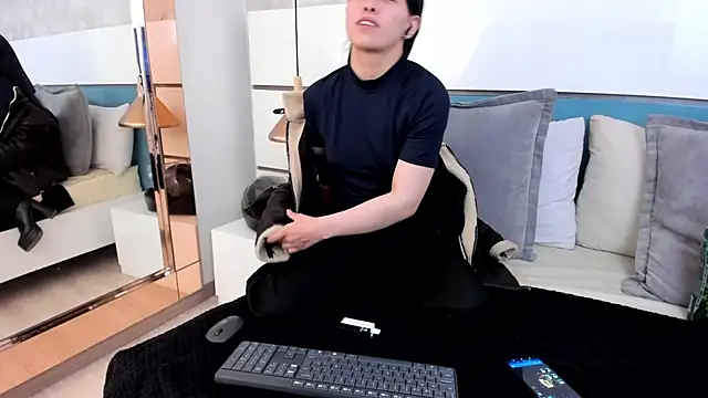 Ashkoreh online show from April 23, 7:38 pm