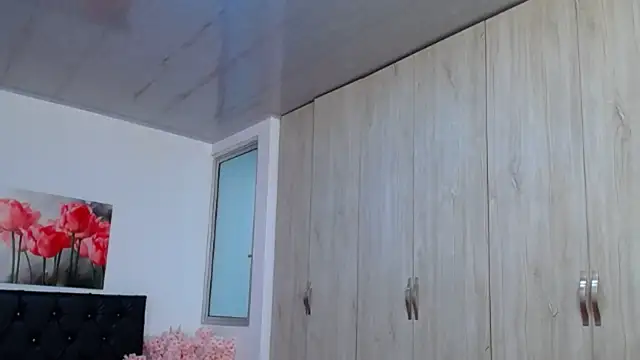 pinky f00x online show from January 10, 8:13 pm