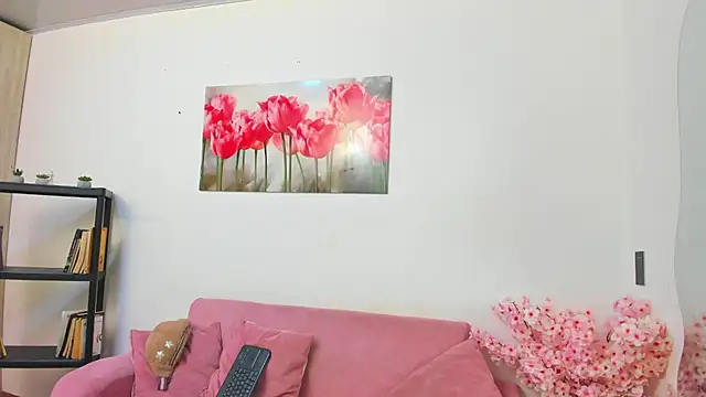 pinky f00x online show from June 6, 8:04 pm