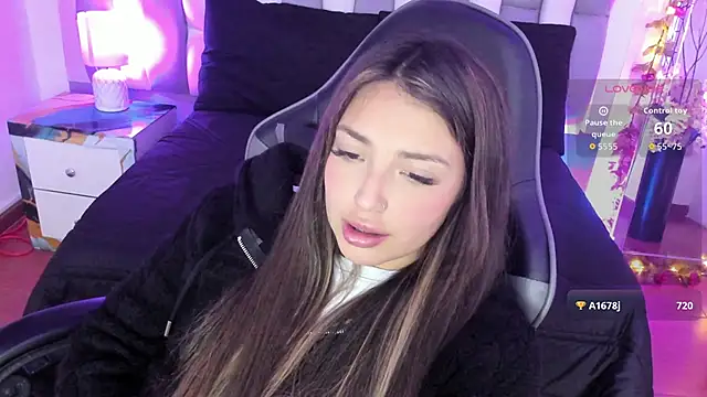 Adaara Rey online show from January 15, 8:48 pm