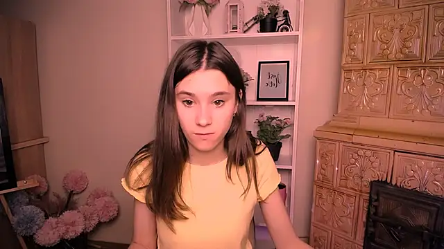 RosaRay  online show from May 6, 6:50 am
