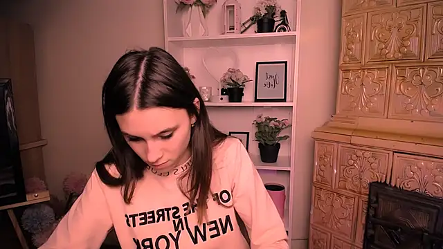 RosaRay  online show from April 22, 6:21 am