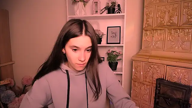 RosaRay  online show from April 28, 6:06 am