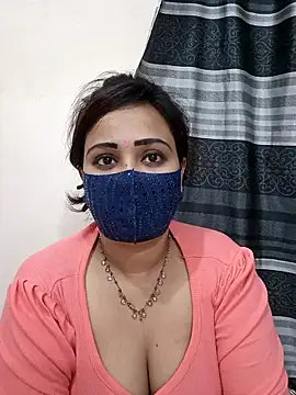 Mow 955 online show from October 7, 9:30 pm