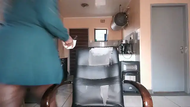 BusybooobsXXX3 online show from April 23, 12:29 pm