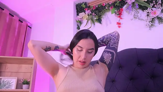 kaylee lee online show from June 10, 4:22 am