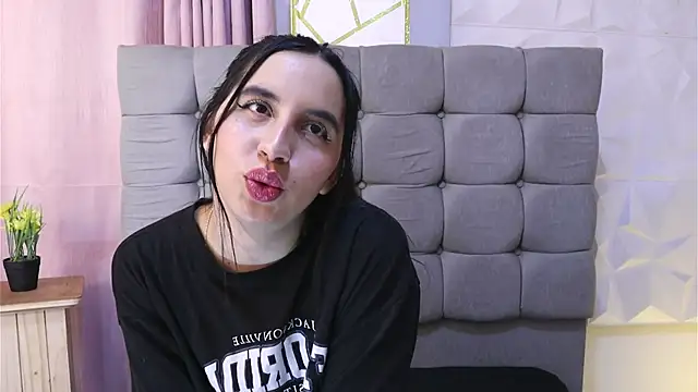 kaylee lee online show from September 23, 4:10 am