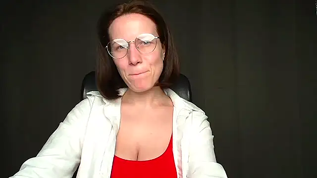 Kelly Kisss online show from April 25, 8:06 am