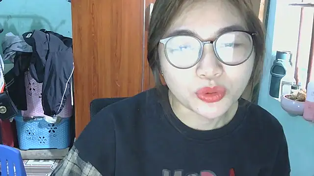 Uhem112 online show from December 19, 4:05 am