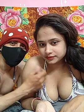Seducing couple online show from April 24, 4:48 am