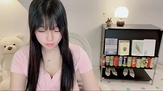 Onechestnut online show from June 26, 5:20 am