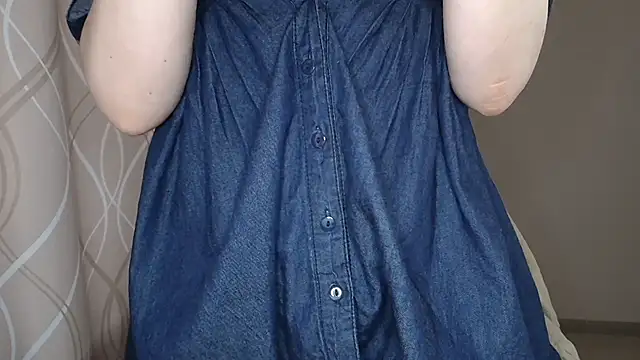 miss  Sophie online show from April 25, 1:14 pm