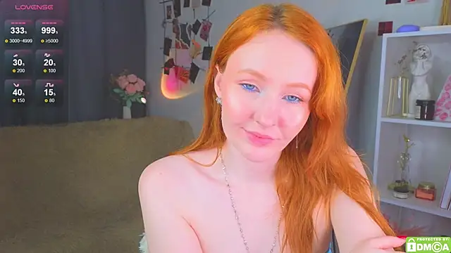 JoyceJones online show from October 13, 7:49 pm