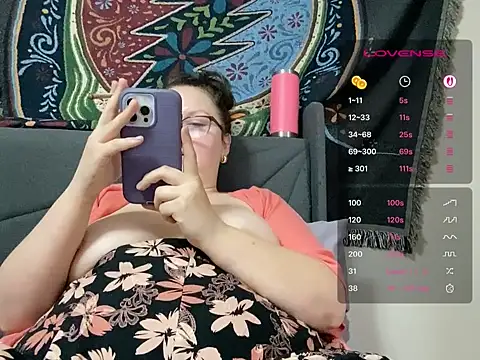 GirlSquirt online show from April 26, 8:17 pm