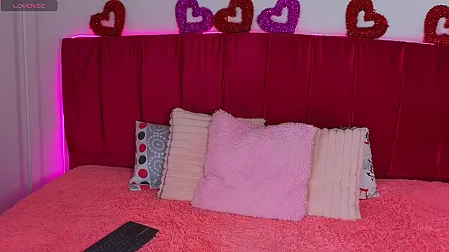 cuteeimy online show from April 23, 7:16 pm