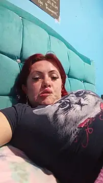 carolinhe  online show from December 1, 10:12 pm