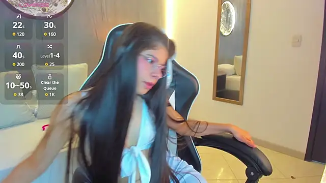 carlina 15 online show from April 25, 7:11 pm