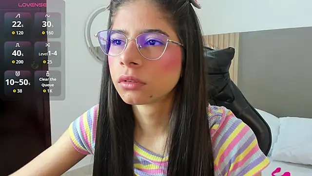 carlina 15 online show from April 24, 12:30 pm