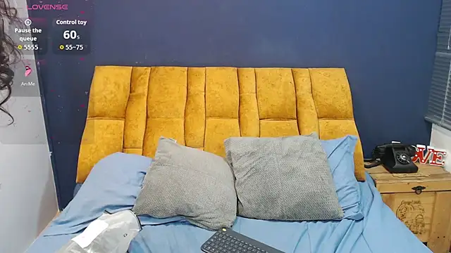 KendraaSimons online show from April 28, 2:27 am