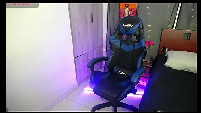 MONIQUE-LAMOUR online show from March 6, 12:28 am