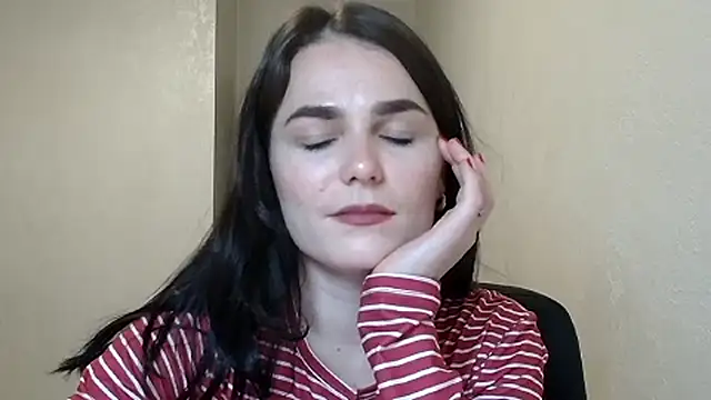 Snapshot of Silviaa_a chatting on October 17, 6:33 pm Silviaa a online show from October 17, 6:33 pm