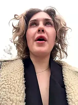 KellyKeler online show from January 8, 10:19 am