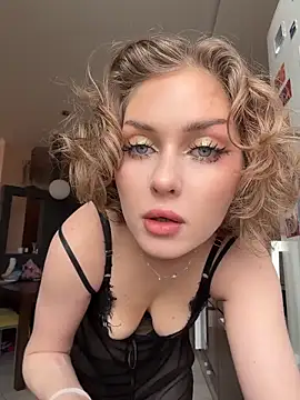 KellyKeler online show from February 14, 11:45 am