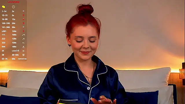 Nora  Ray online show from March 12, 7:05 pm